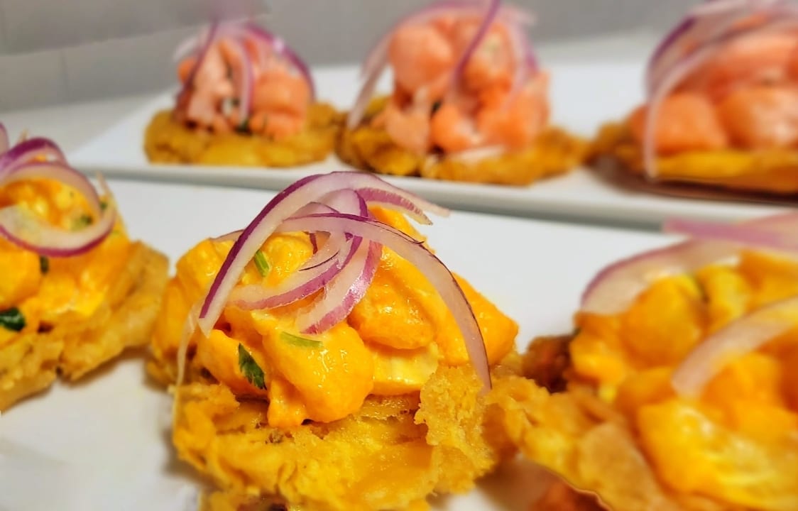 Tostones Acevichados.