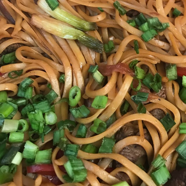 Tallarin Saltado.